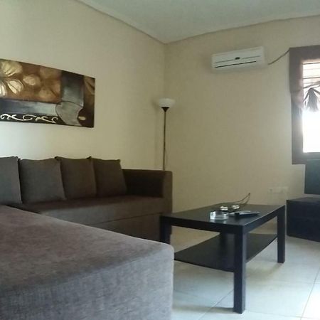 Gougousis Apartments Kaloyiros Экстерьер фото