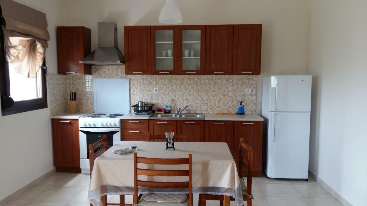 Gougousis Apartments Kaloyiros Экстерьер фото